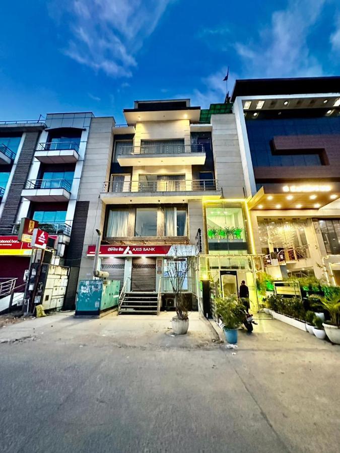 Hotel The Imperio นิวเดลี ภายนอก รูปภาพ