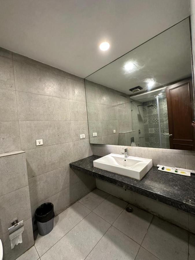 Hotel The Imperio นิวเดลี ภายนอก รูปภาพ
