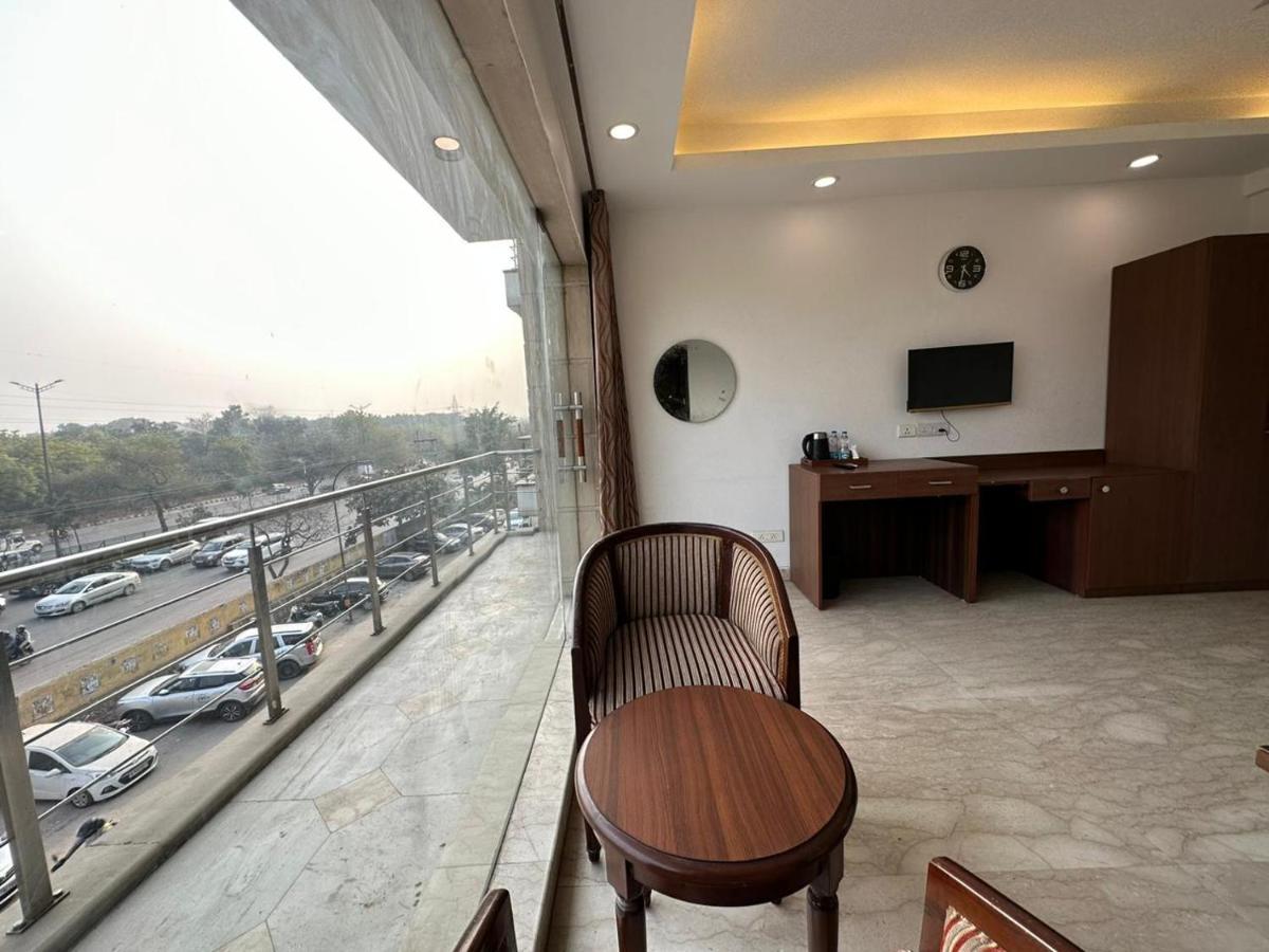 Hotel The Imperio นิวเดลี ภายนอก รูปภาพ